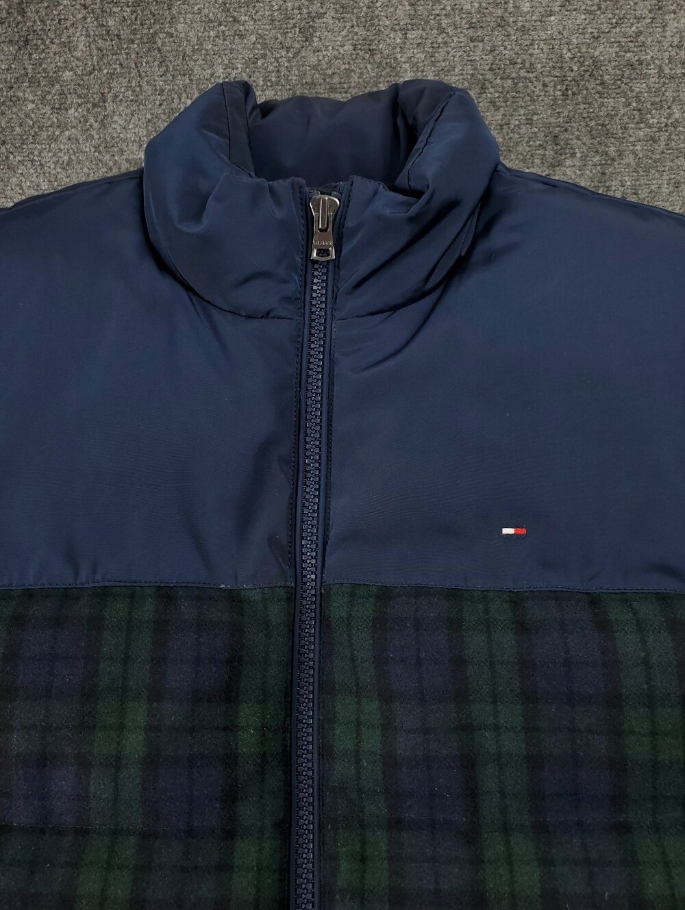 Tommy Hilfiger Wool Goose Down Puffer Vest XL Black Watch Tartan Navy Blue Green - Picture 6 of 13